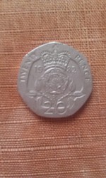 монета Елизавета 2 1982 год 