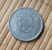 Продам монету 5 франков 1968 г